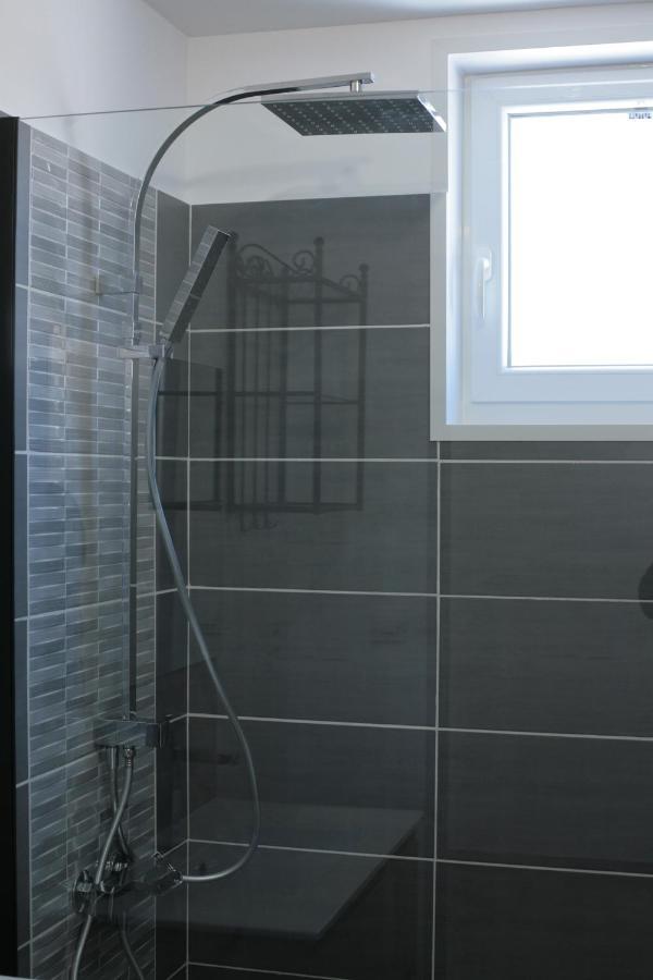 Rully House Apartamento Exterior foto